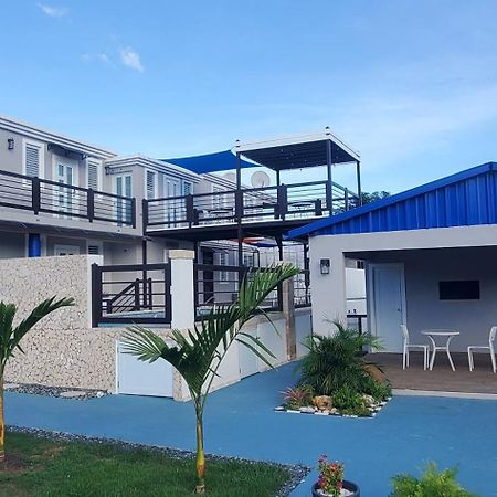 2 Palmas Str Hotel Aguadilla Bagian luar foto