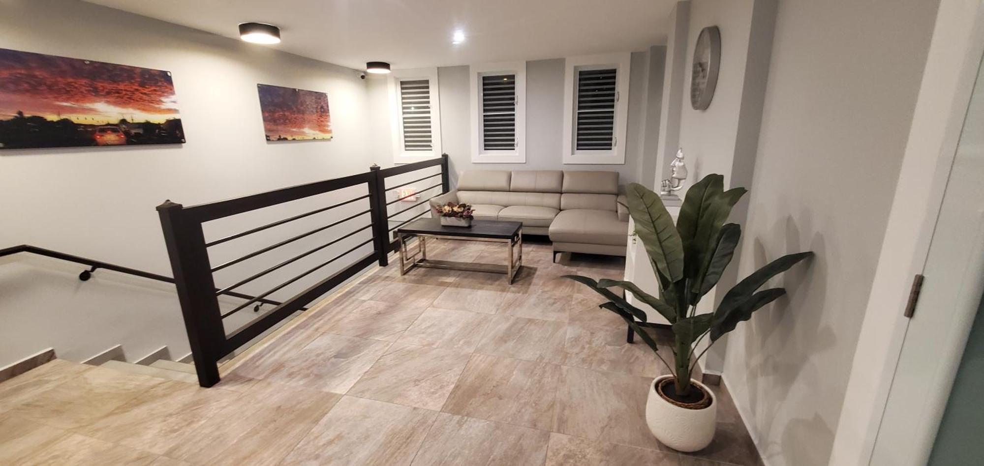 2 Palmas Str Hotel Aguadilla Bagian luar foto