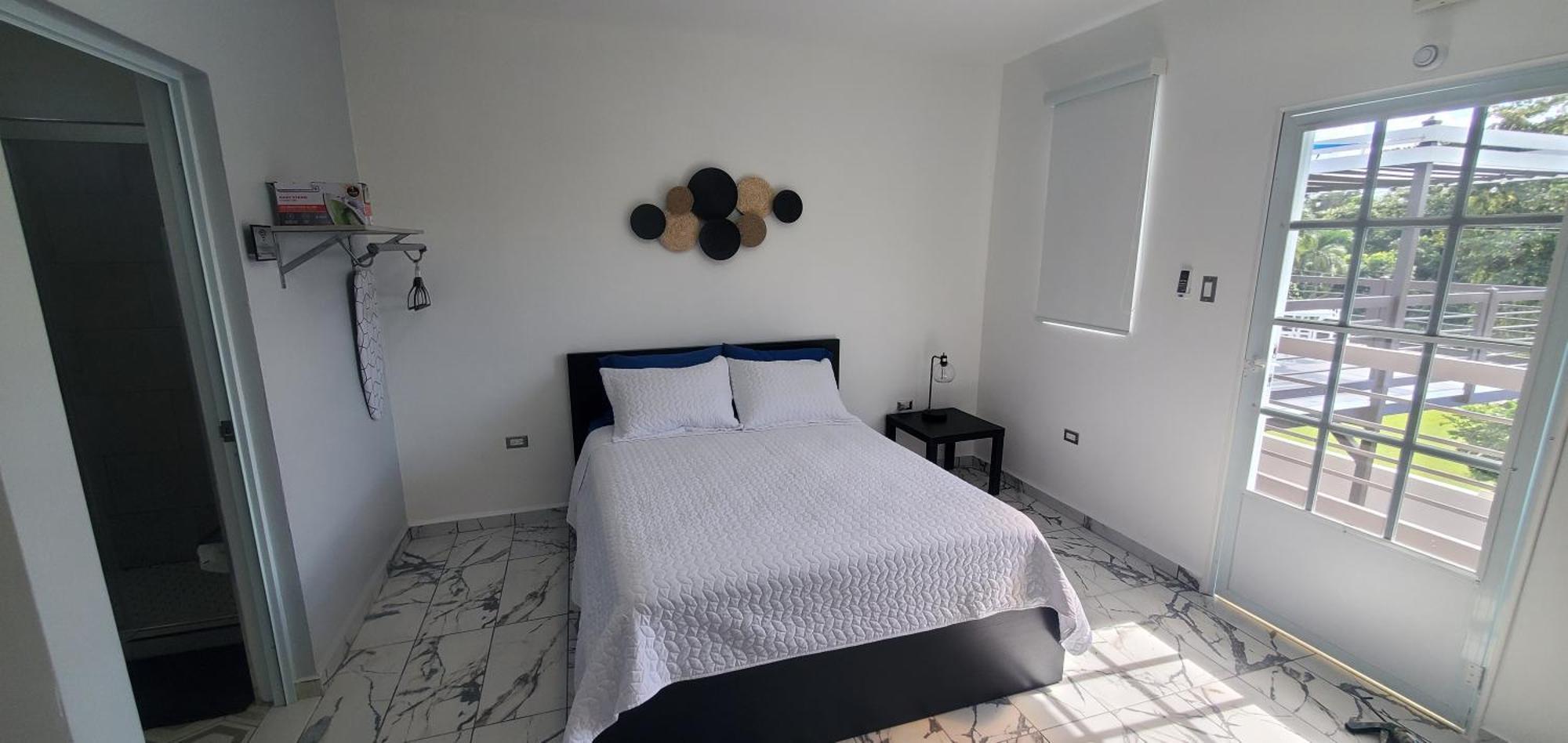 2 Palmas Str Hotel Aguadilla Bagian luar foto